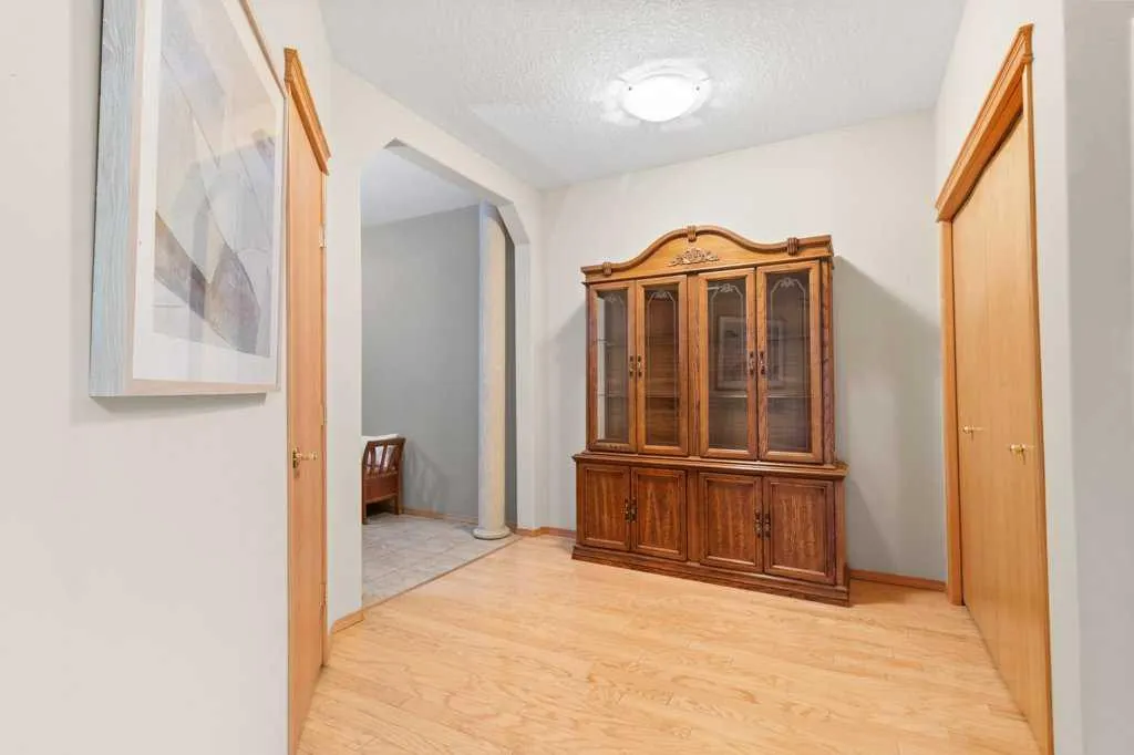 5300 48 Street, #111