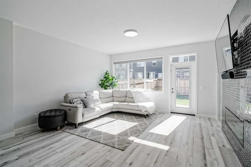 128 Masters Street SE