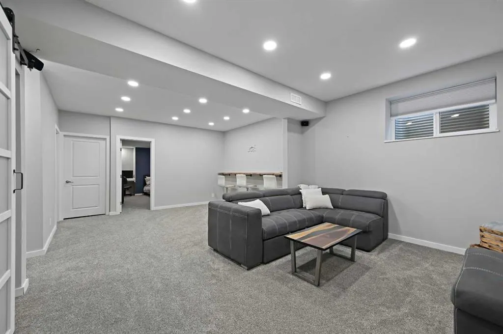 89 Sunrise Crescent