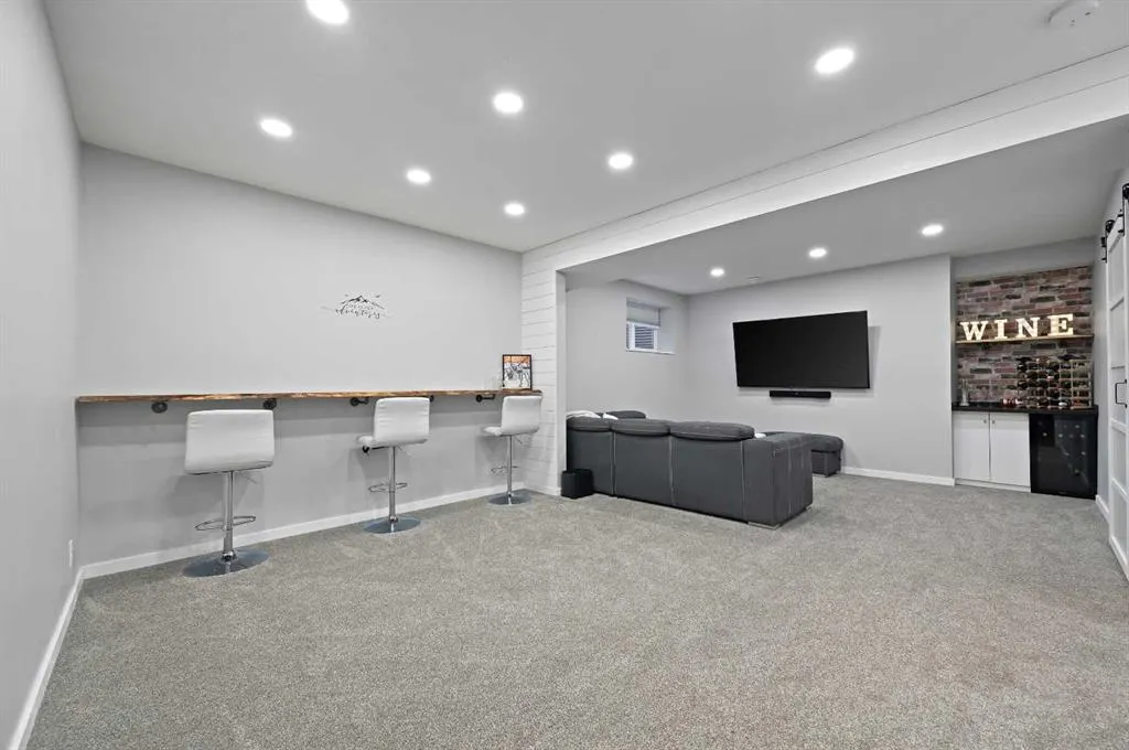 89 Sunrise Crescent