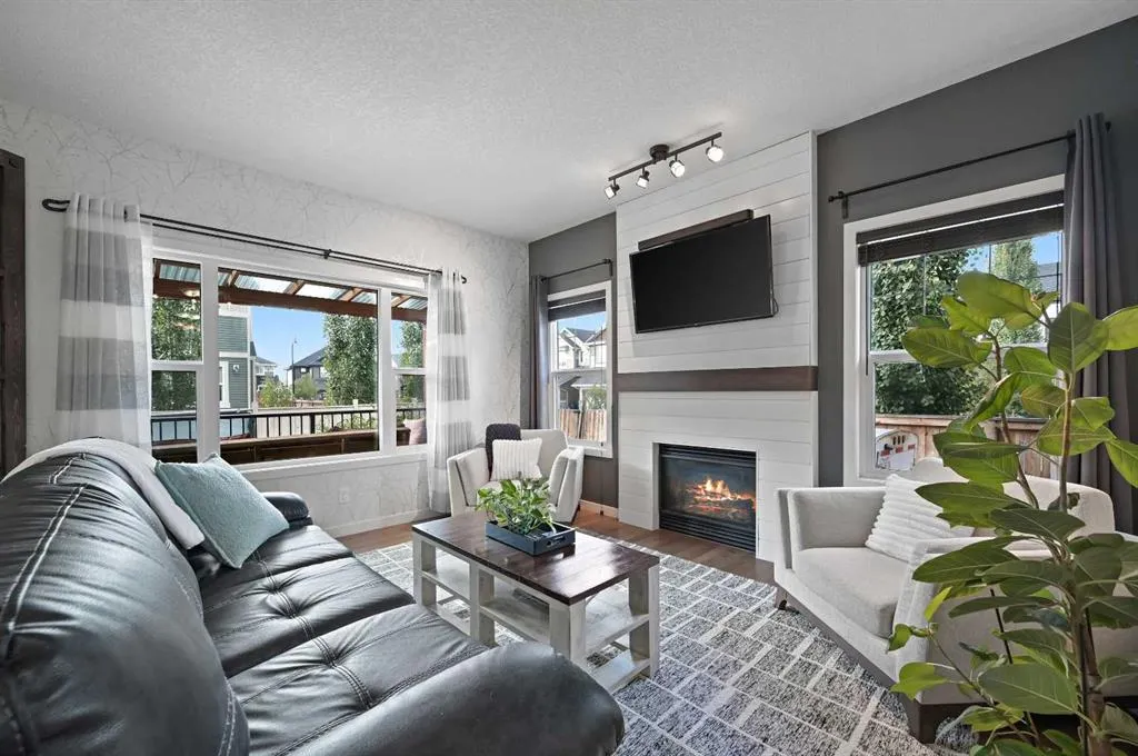89 Sunrise Crescent
