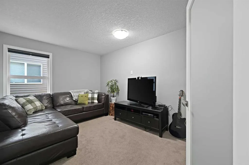 89 Sunrise Crescent