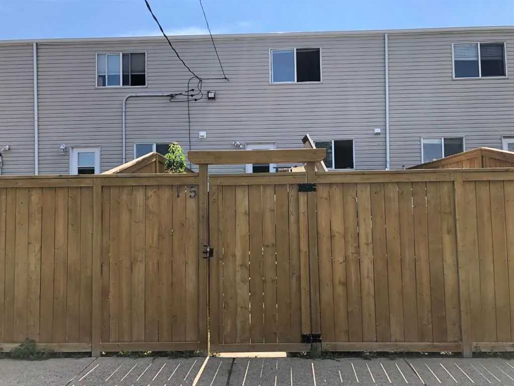 116 8 Avenue SW, #15