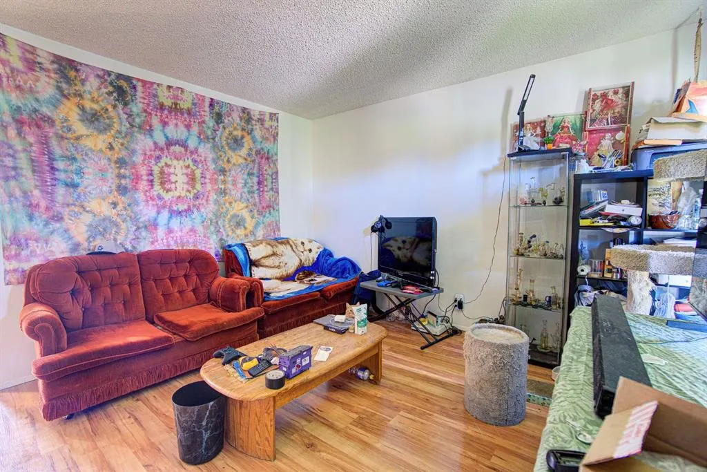 5205 50 Street