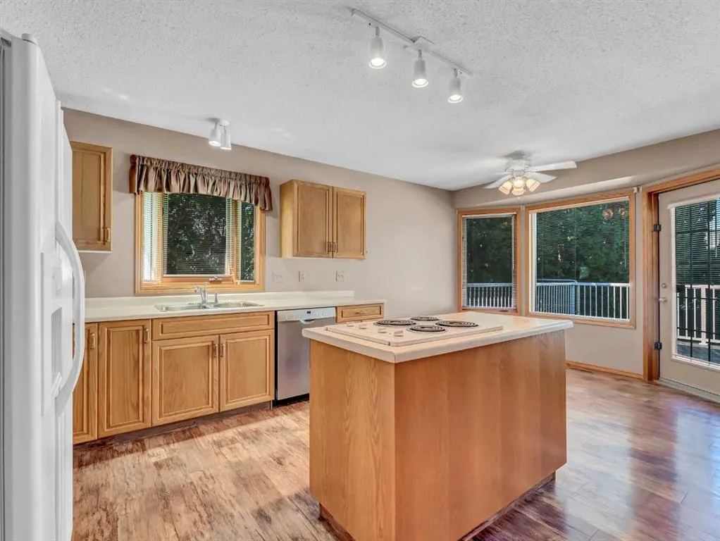 10 Park Meadows Place SE