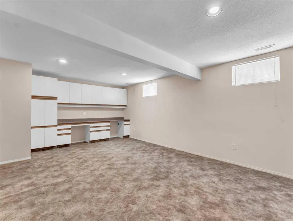 10 Park Meadows Place SE