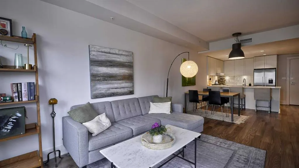 46 9 Street NE, #320