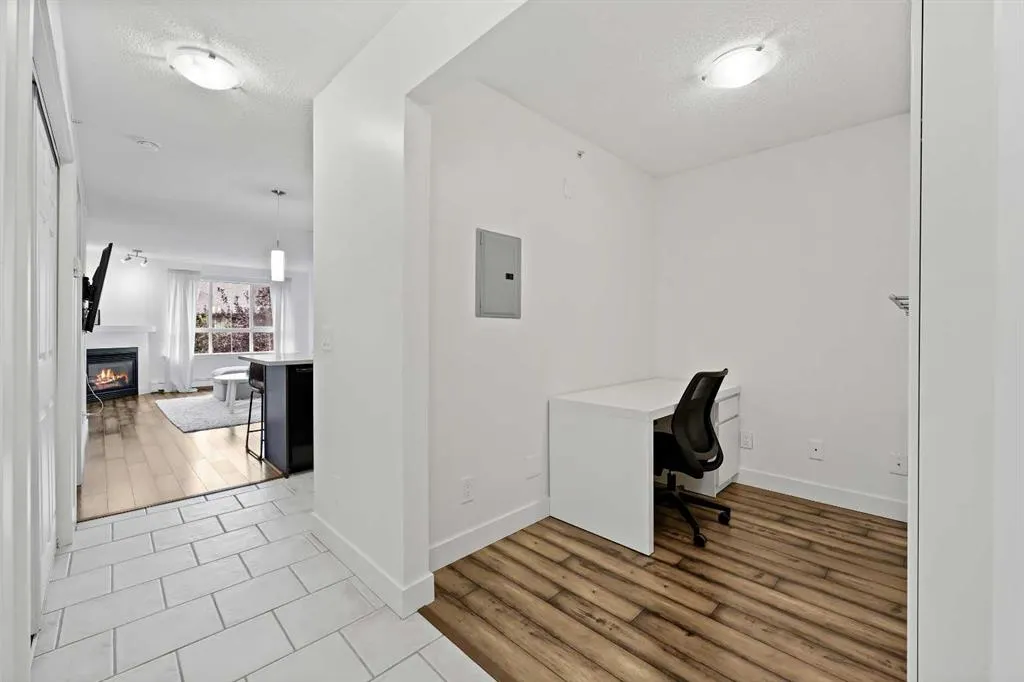 35 Richard Court SW, #437