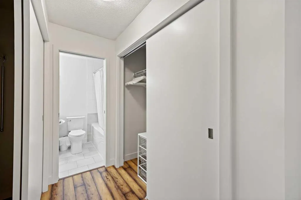 35 Richard Court SW, #437