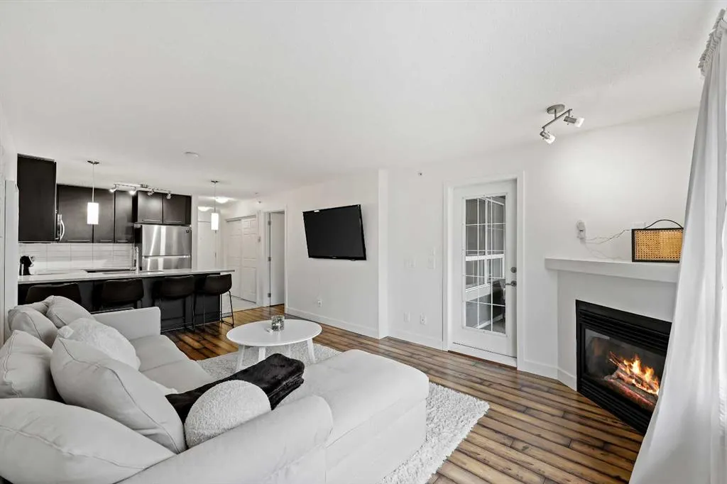 35 Richard Court SW, #437