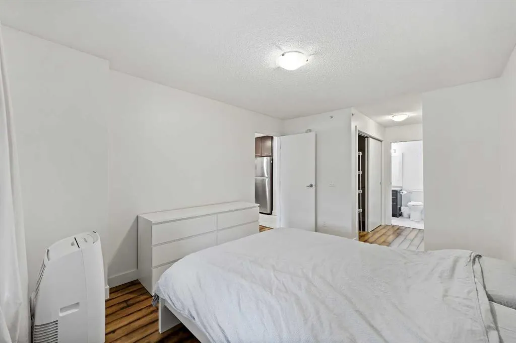 35 Richard Court SW, #437