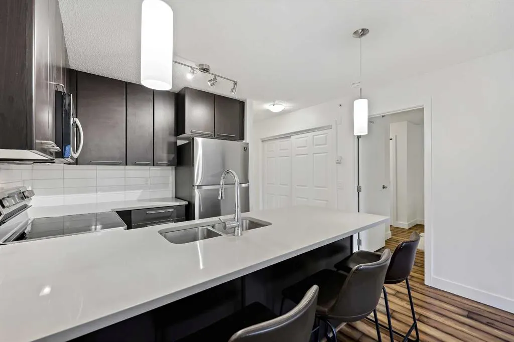 35 Richard Court SW, #437