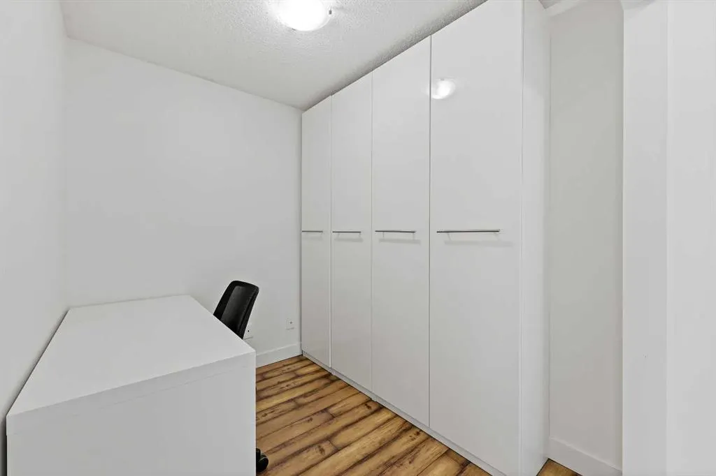 35 Richard Court SW, #437