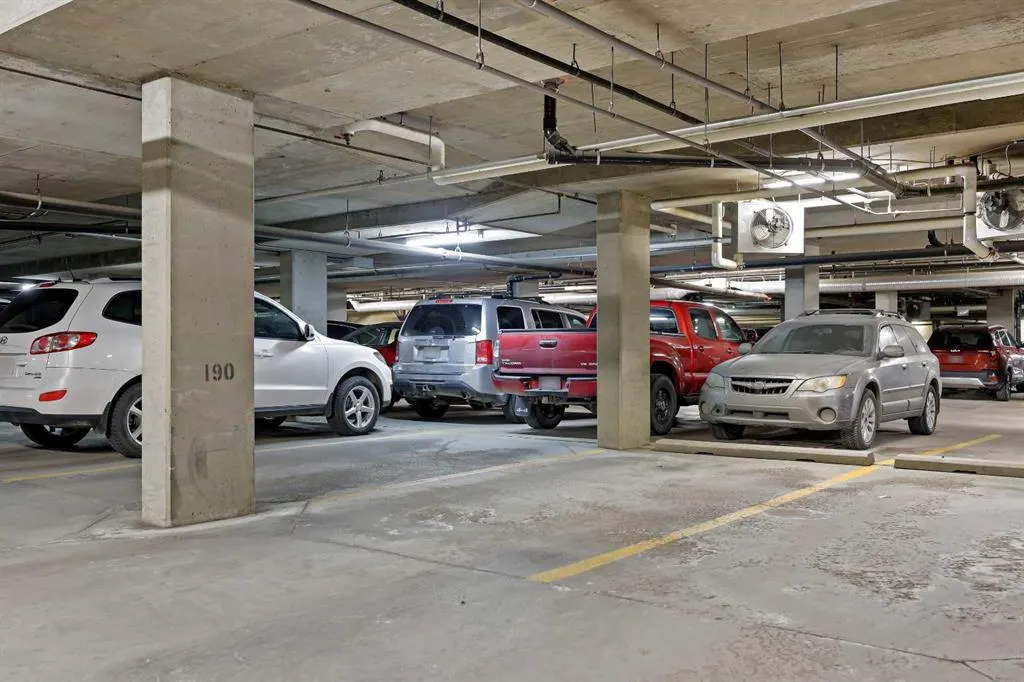 35 Richard Court SW, #437
