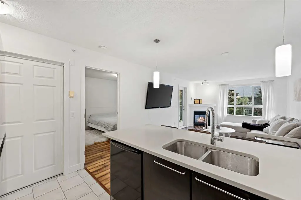 35 Richard Court SW, #437