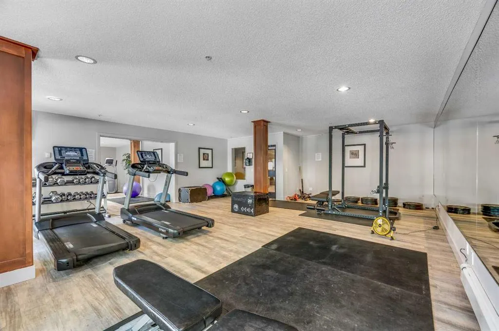 35 Richard Court SW, #437