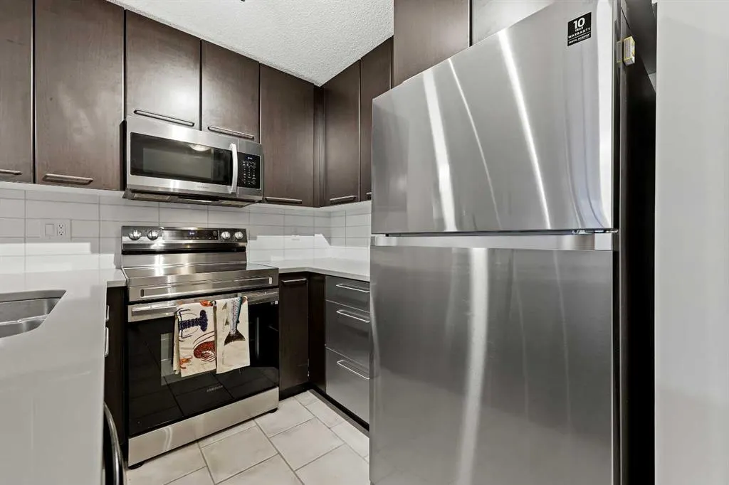 35 Richard Court SW, #437