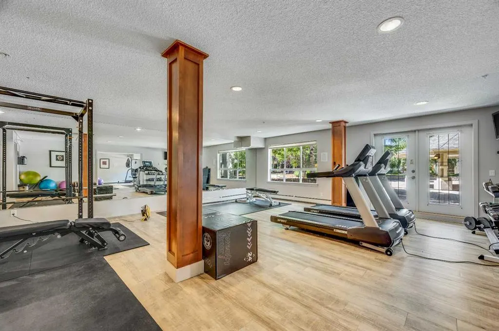 35 Richard Court SW, #437