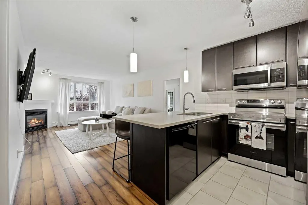 35 Richard Court SW, #437