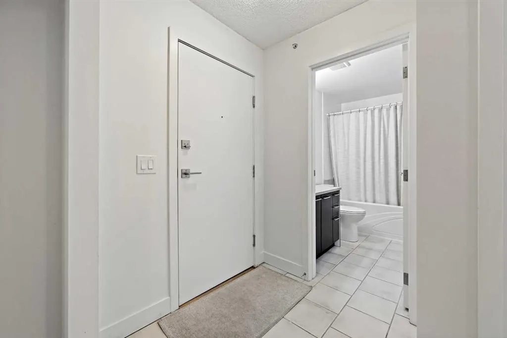 35 Richard Court SW, #437