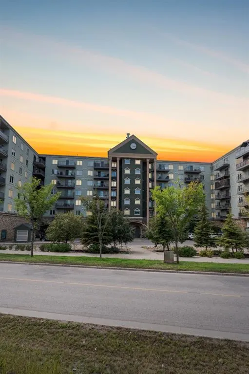8535 Clearwater Drive, #608