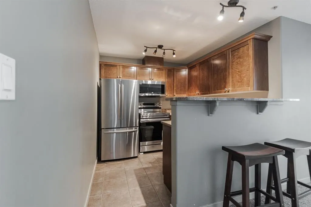 8535 Clearwater Drive, #608