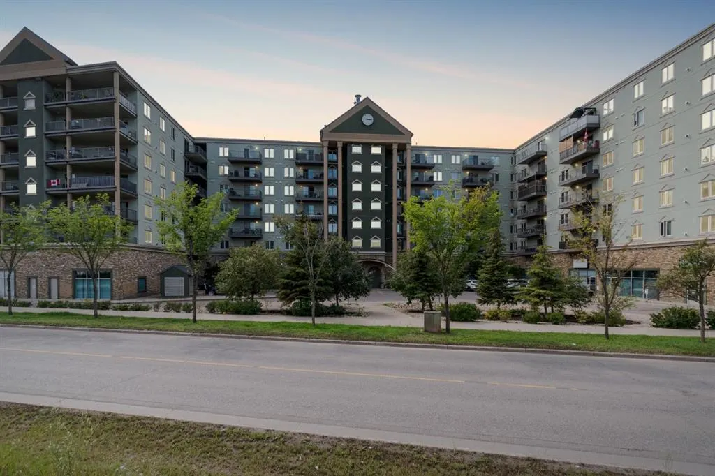 8535 Clearwater Drive, #608