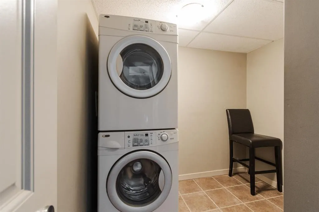 8535 Clearwater Drive, #608