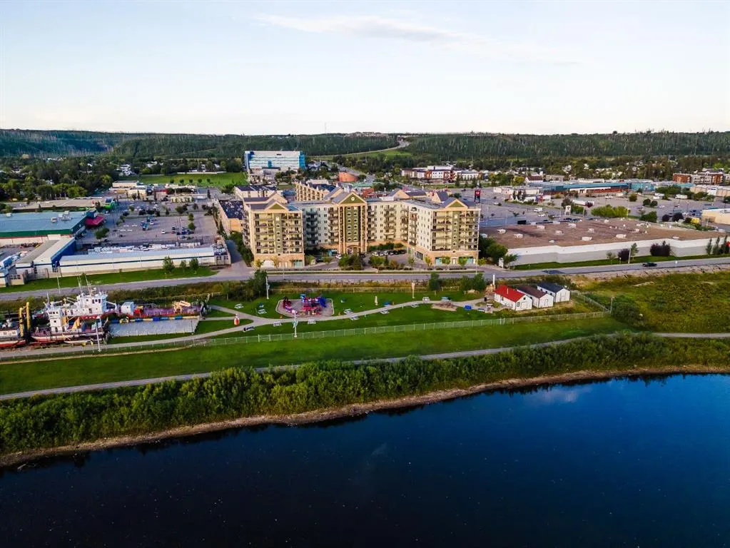 8535 Clearwater Drive, #608