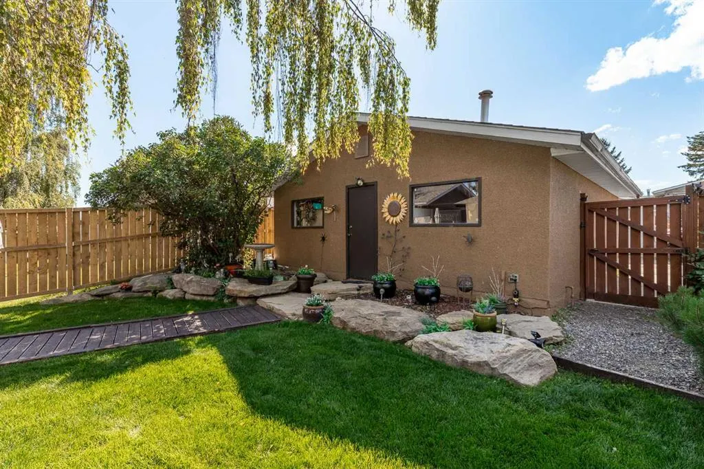 803 Forlee Drive SE