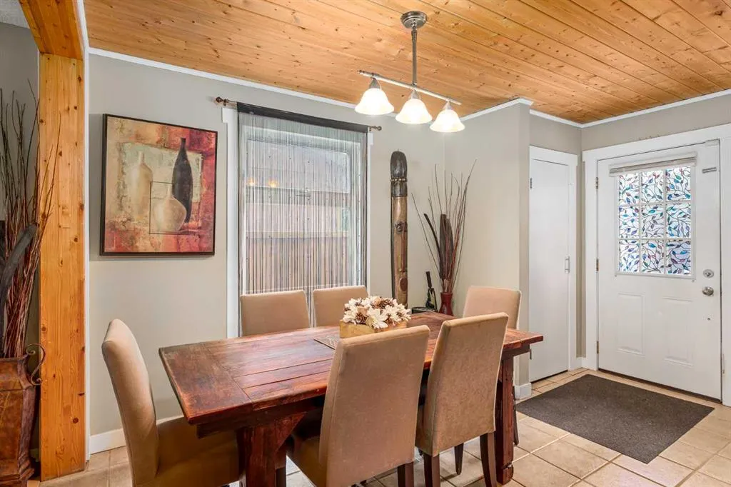 803 Forlee Drive SE