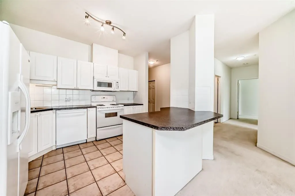 5201 Dalhousie Drive NW, #334