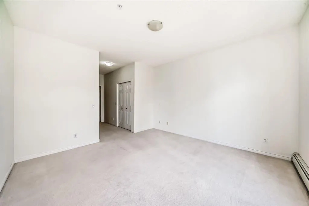 5201 Dalhousie Drive NW, #334