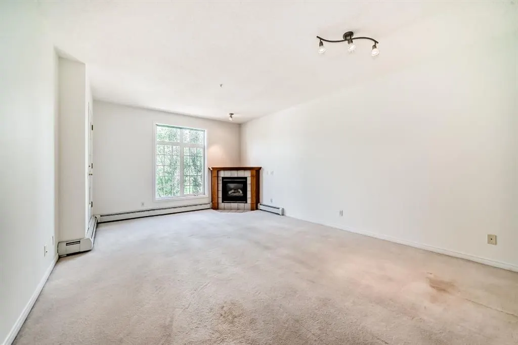 5201 Dalhousie Drive NW, #334