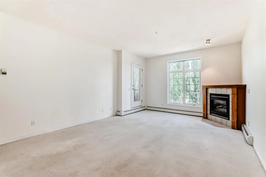 5201 Dalhousie Drive NW, #334