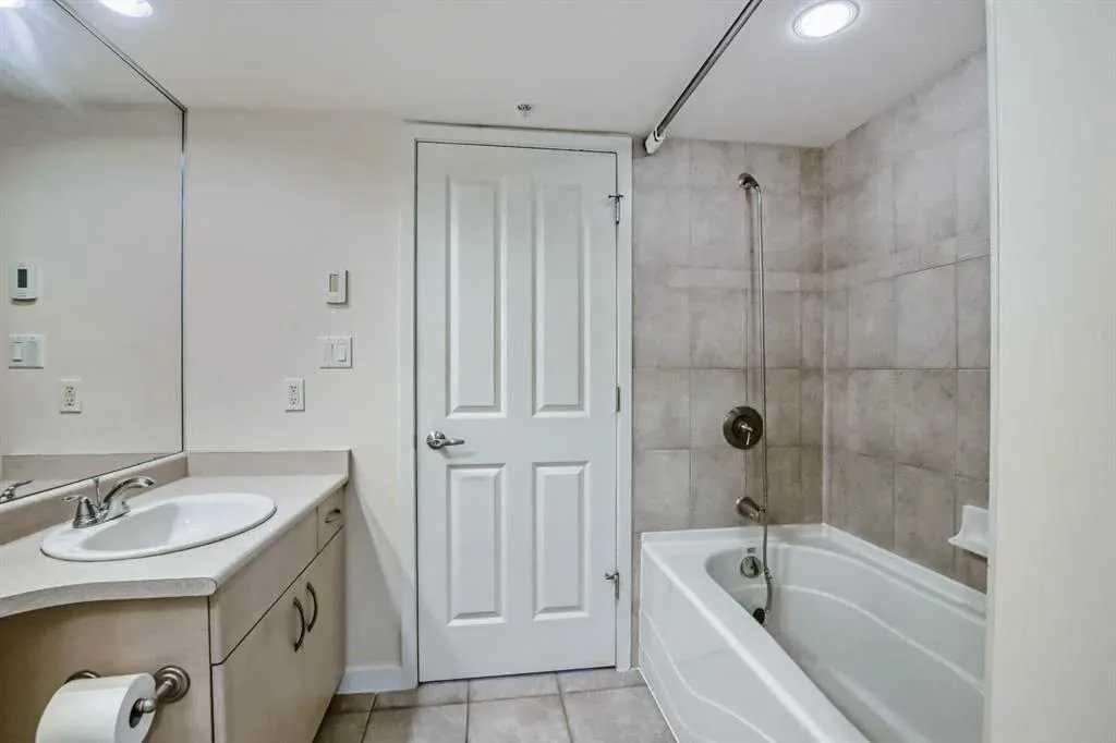 1108 6 Avenue SW, #209