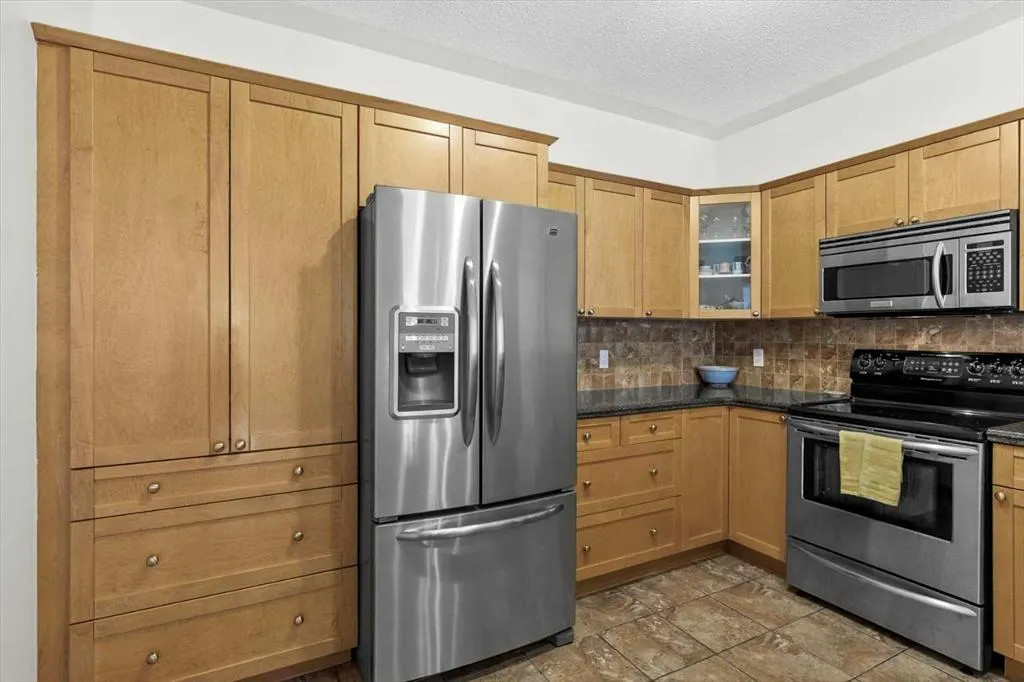 2422 Erlton Street SW, #408