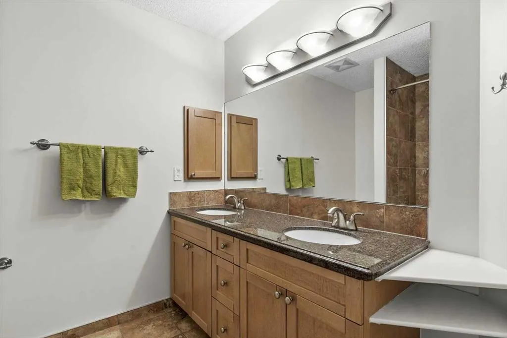 2422 Erlton Street SW, #408