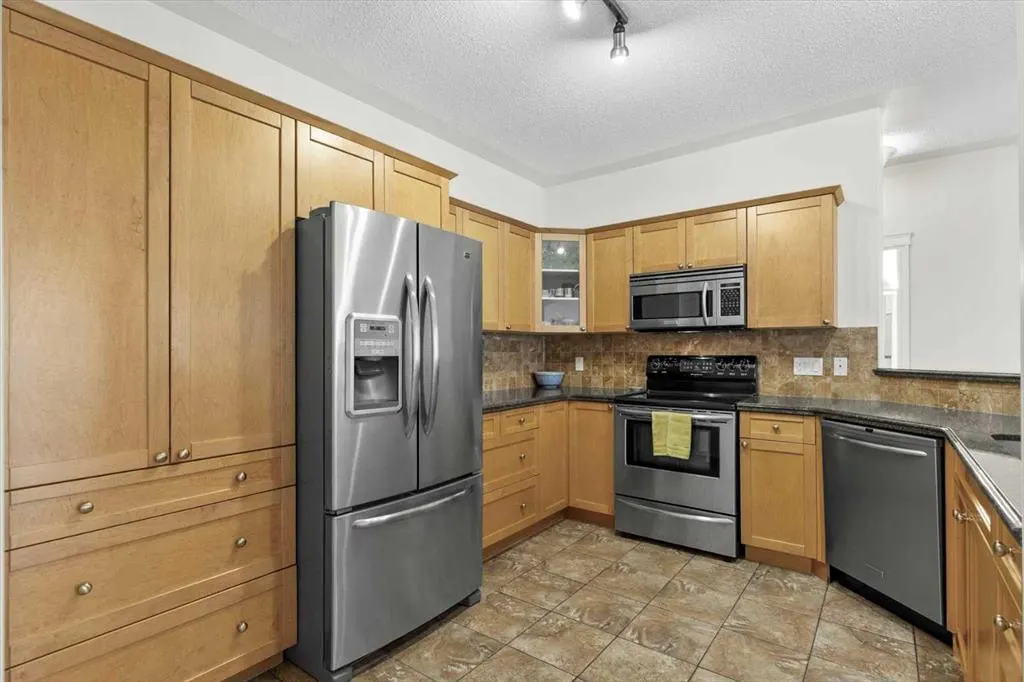 2422 Erlton Street SW, #408