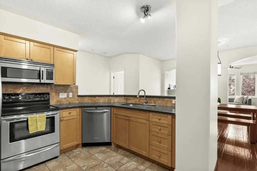 2422 Erlton Street SW, #408