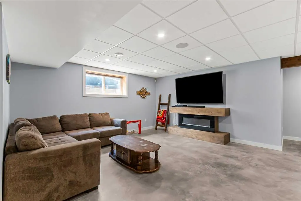 6 Viceroy Crescent