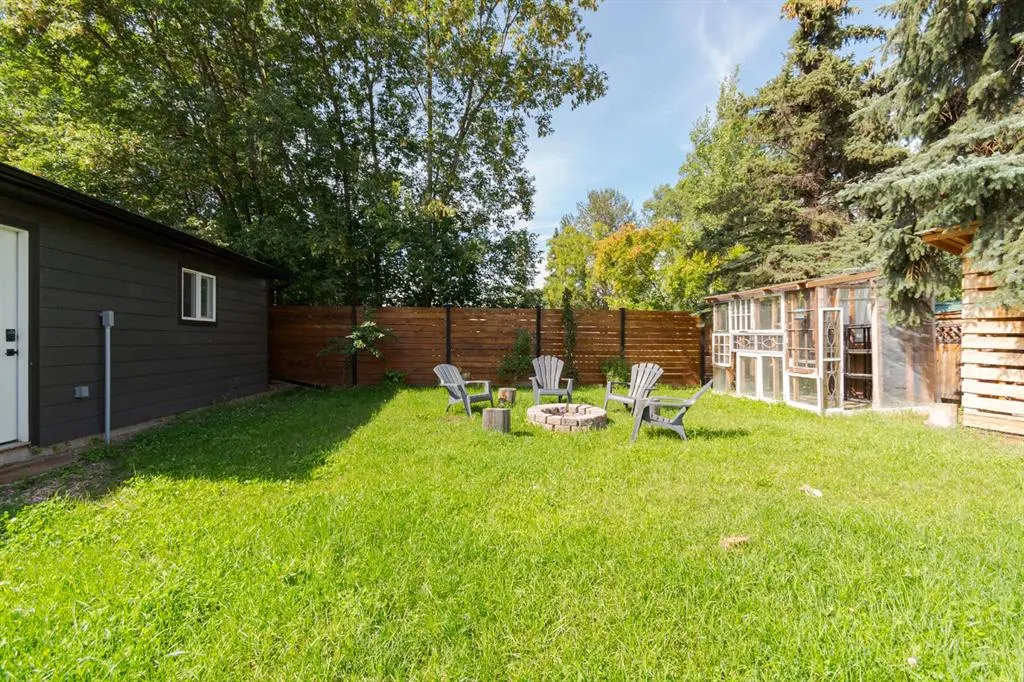 28 Alberta Drive