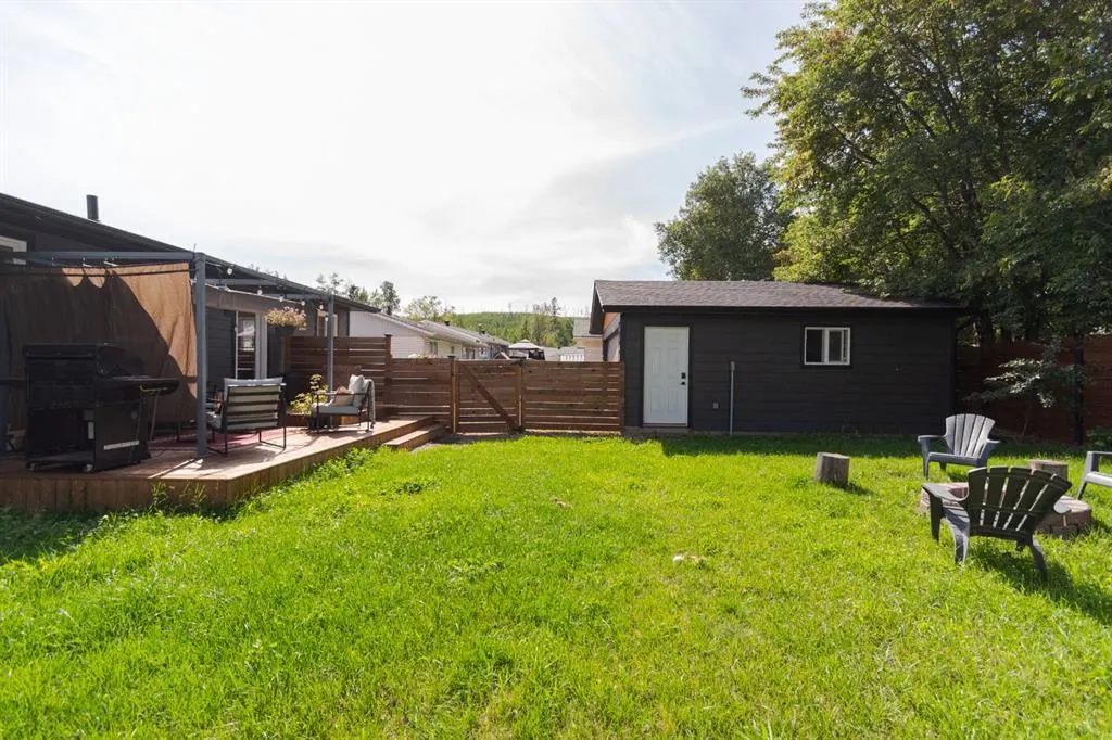 28 Alberta Drive