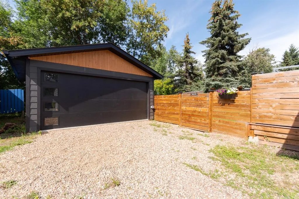 28 Alberta Drive