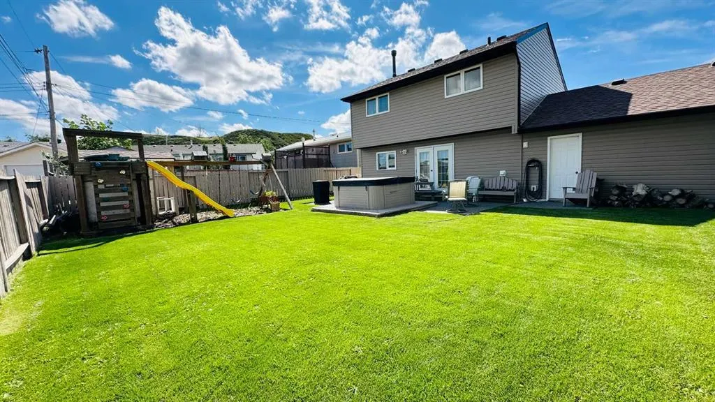 28 Hunts Crescent