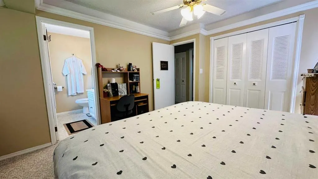 28 Hunts Crescent