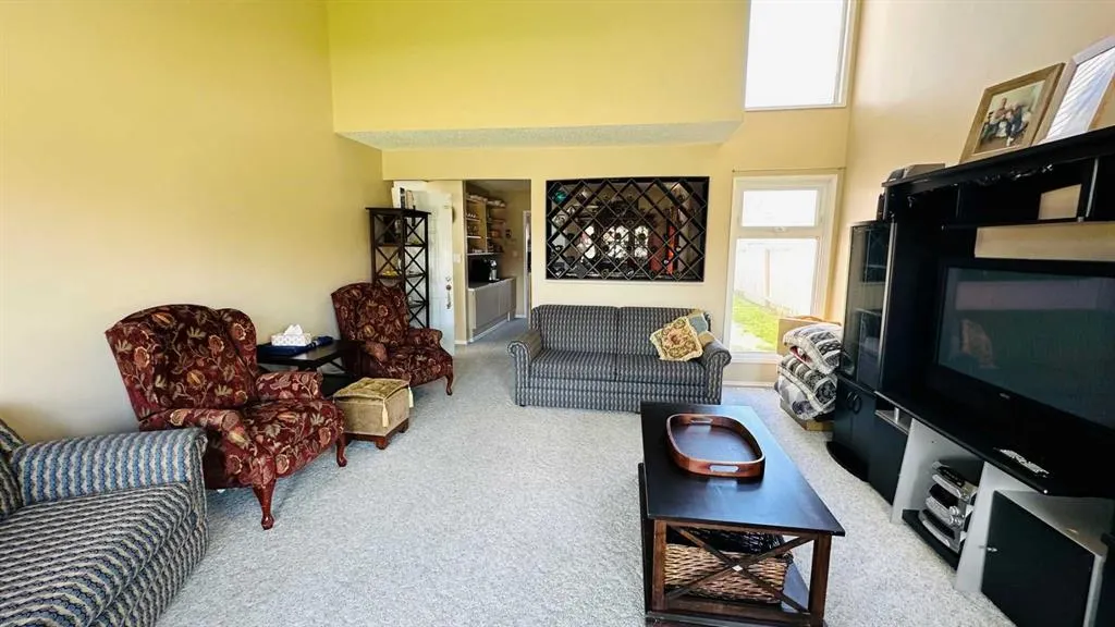 28 Hunts Crescent