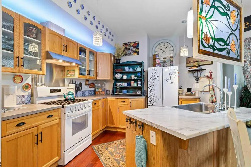 5040 53 Street, #308