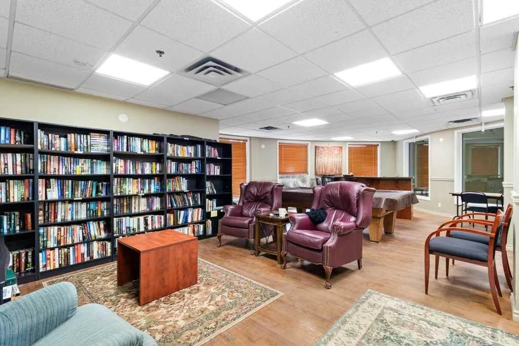 5040 53 Street, #308