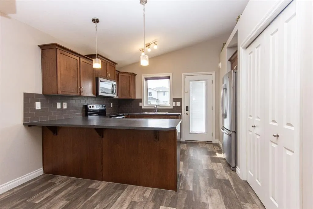 78 Trimble Close